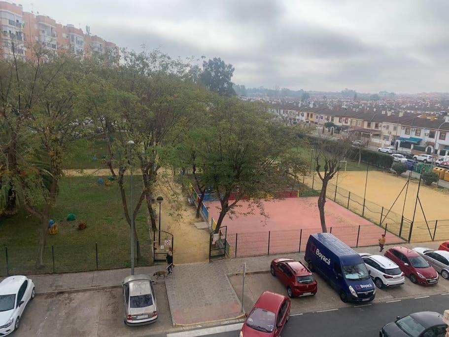 Appartamento Vistas Desde Montequinto Dos Hermanas Esterno foto